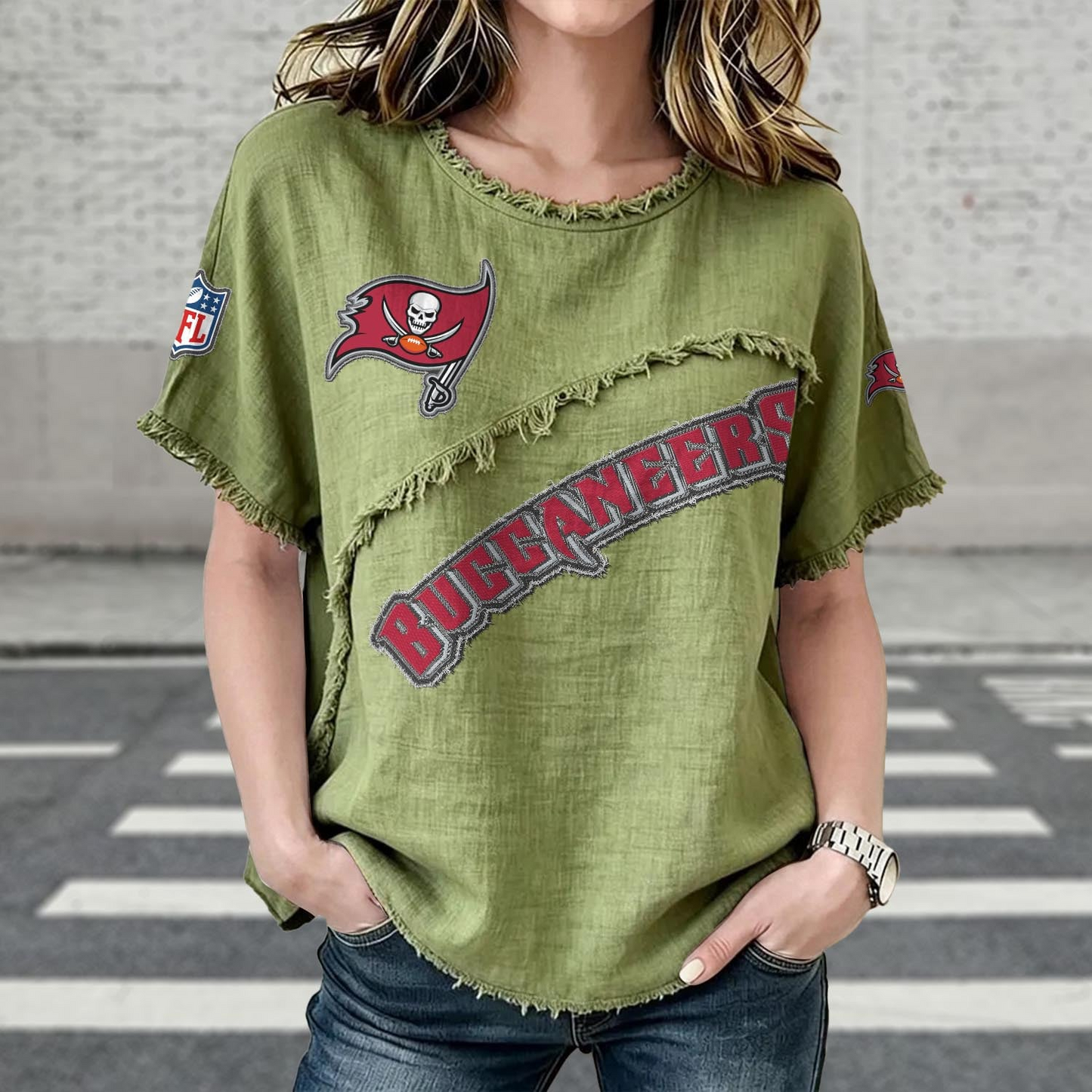 TB x NFL Womenƒ??s Vintage O-Neck 2905 DatND DVT